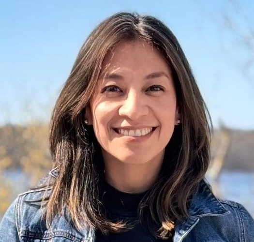 images/Cropped_Adriana_Vega.jpg